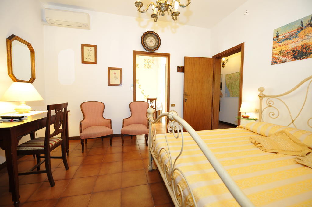 Villa Gli Olivi Calci Zimmer foto