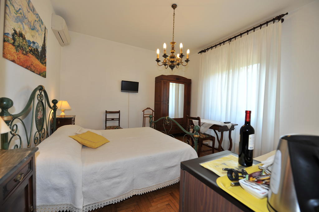 Villa Gli Olivi Calci Zimmer foto